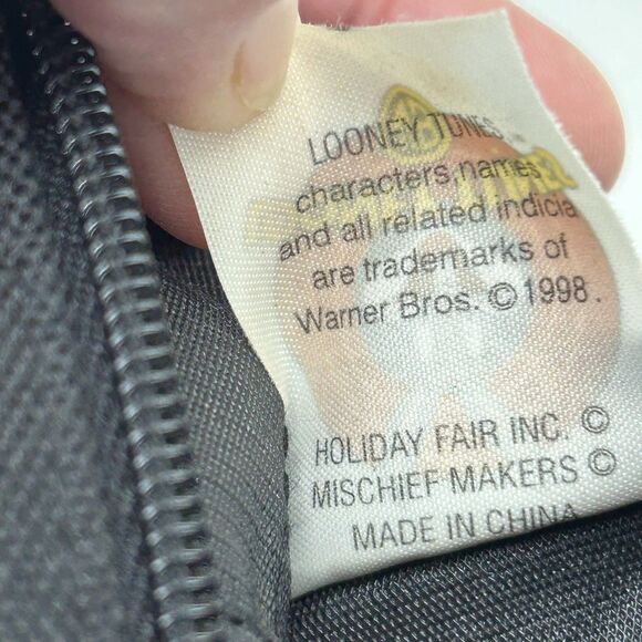 VTG Looney Tunes Tweety Bird 1998 Backpack Convertible Crossbody 3D Pockets - Picture 7 of 16
